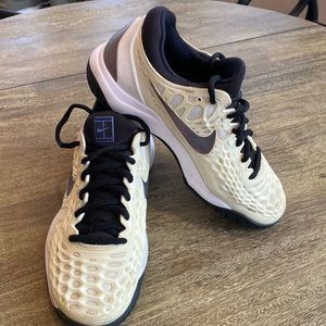 Nike Air Zoom Cage 3 Zoom Tennis size 7